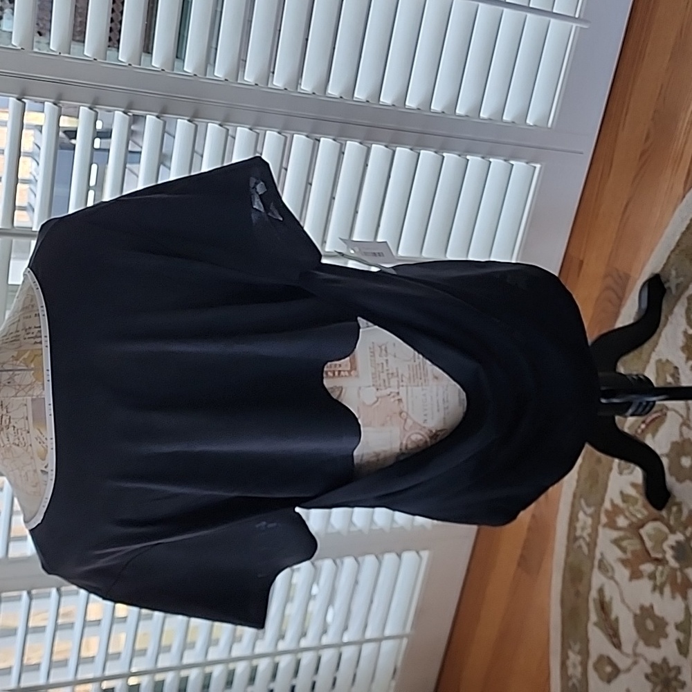 Nike Air Women's Black Drifit Top - Size 1X - Picture 5 of 8